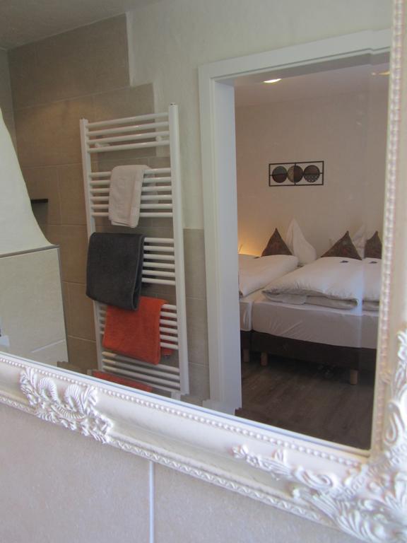 Moselland Hotel Im Enderttal Zum Onkel Willi コッヘム 部屋 写真