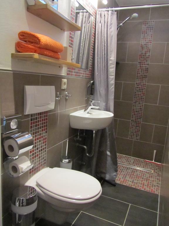 Moselland Hotel Im Enderttal Zum Onkel Willi コッヘム 部屋 写真