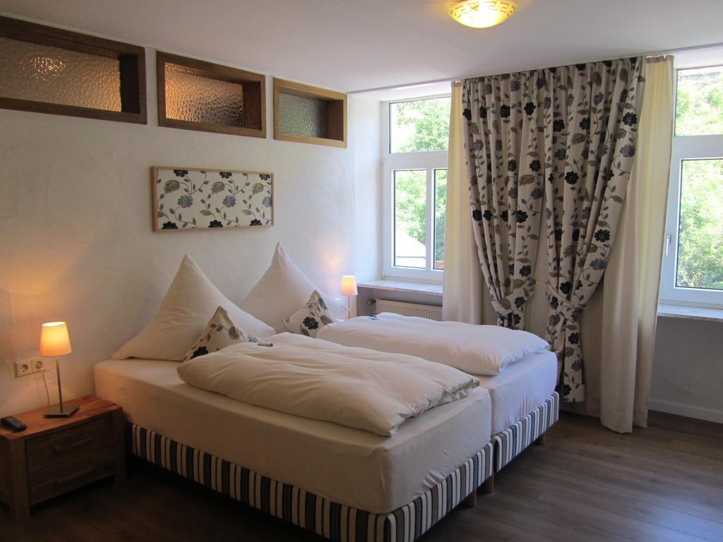 Moselland Hotel Im Enderttal Zum Onkel Willi コッヘム 部屋 写真