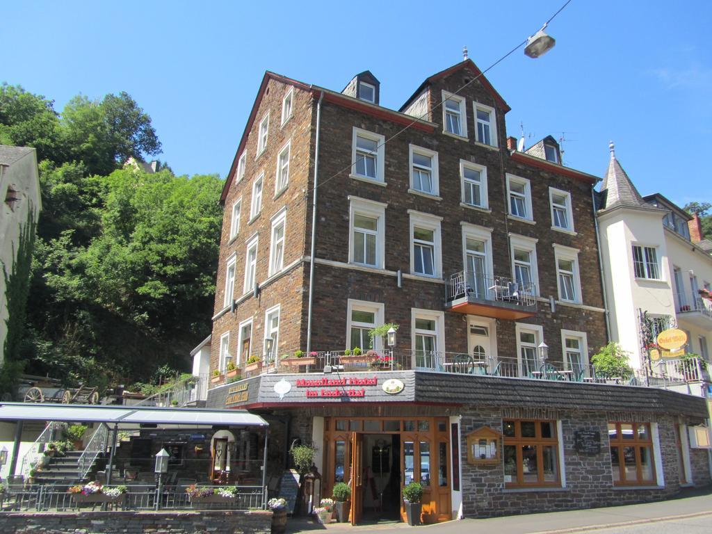 Moselland Hotel Im Enderttal Zum Onkel Willi コッヘム エクステリア 写真