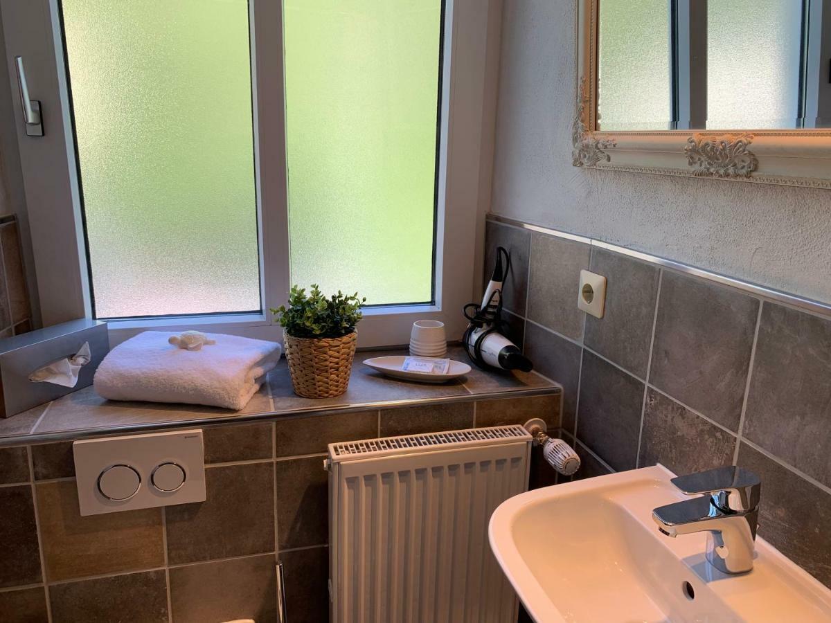 Moselland Hotel Im Enderttal Zum Onkel Willi コッヘム エクステリア 写真