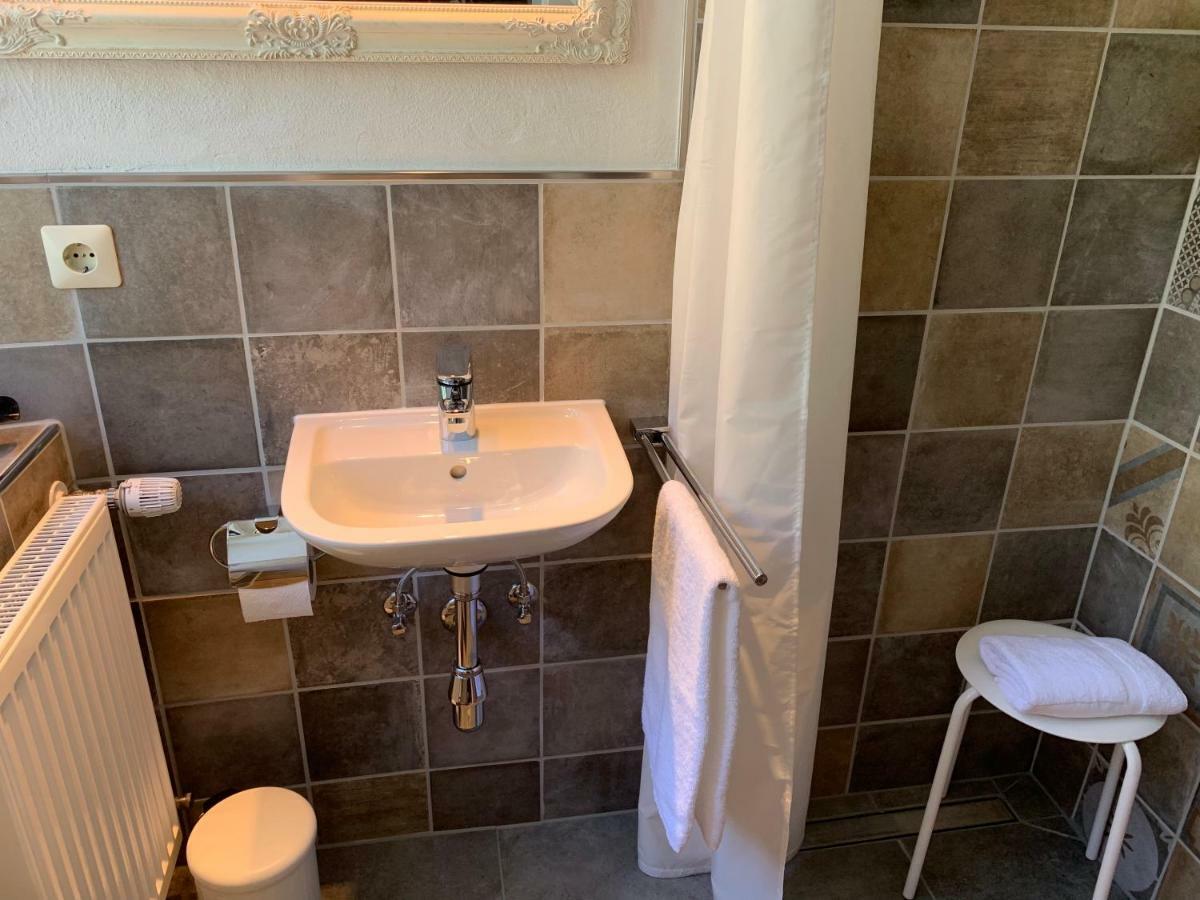 Moselland Hotel Im Enderttal Zum Onkel Willi コッヘム エクステリア 写真